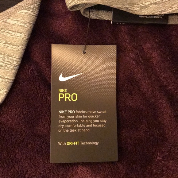 SOLD NWT 100% NIKE LEGGINGS - Picture 4 of 4